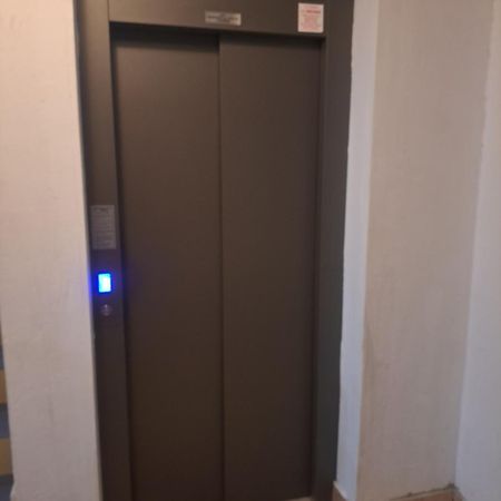 Stan Na Dan 021 Daire Novi Sad Dış mekan fotoğraf