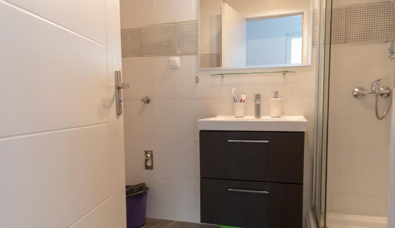 Stan Na Dan 021 Daire Novi Sad Dış mekan fotoğraf