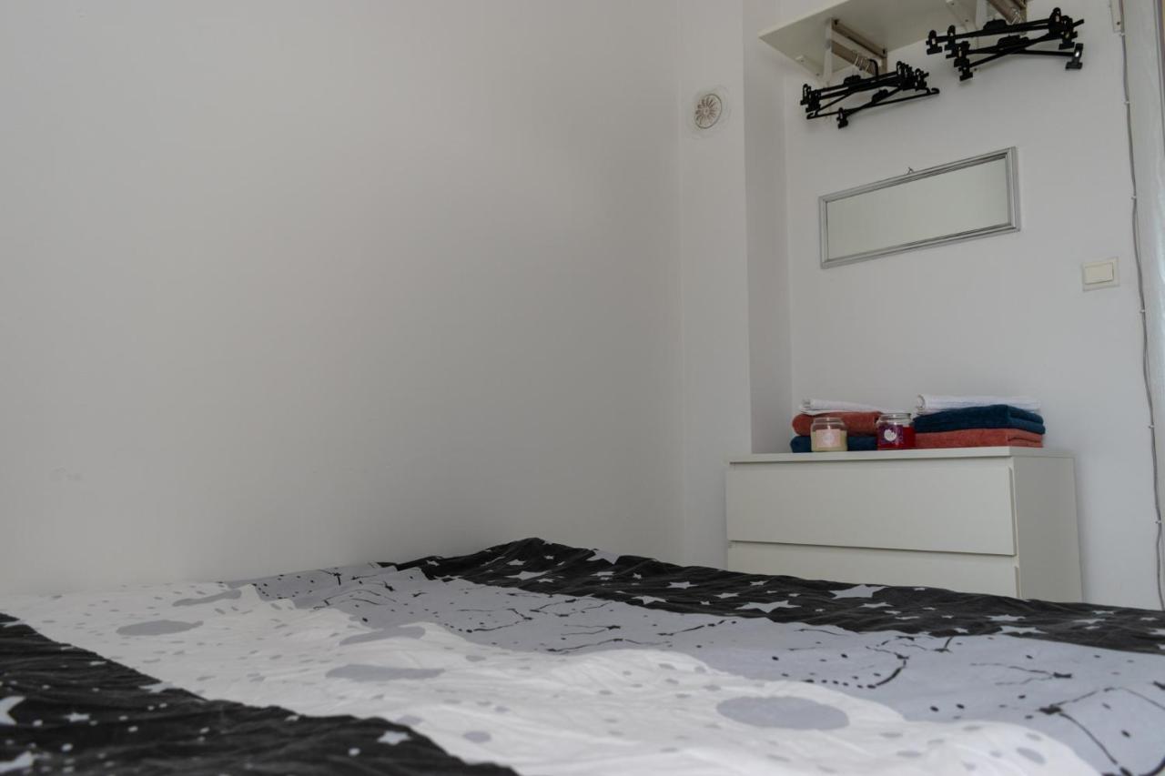 Stan Na Dan 021 Daire Novi Sad Dış mekan fotoğraf