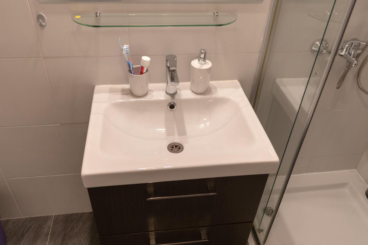 Stan Na Dan 021 Daire Novi Sad Dış mekan fotoğraf