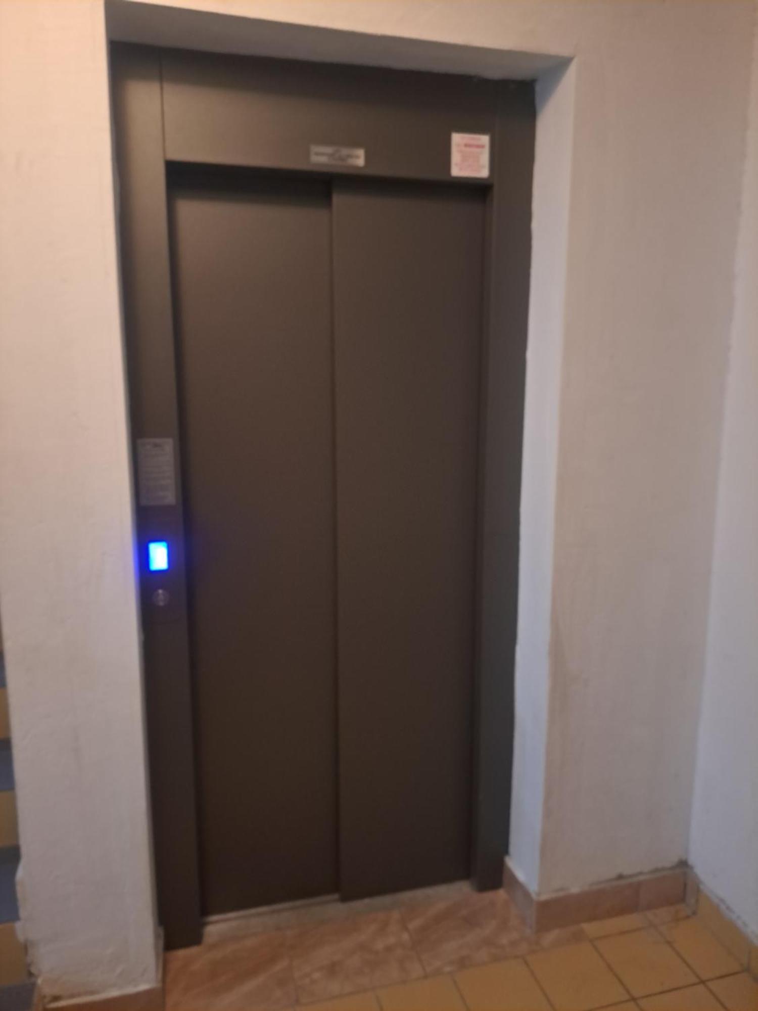 Stan Na Dan 021 Daire Novi Sad Dış mekan fotoğraf