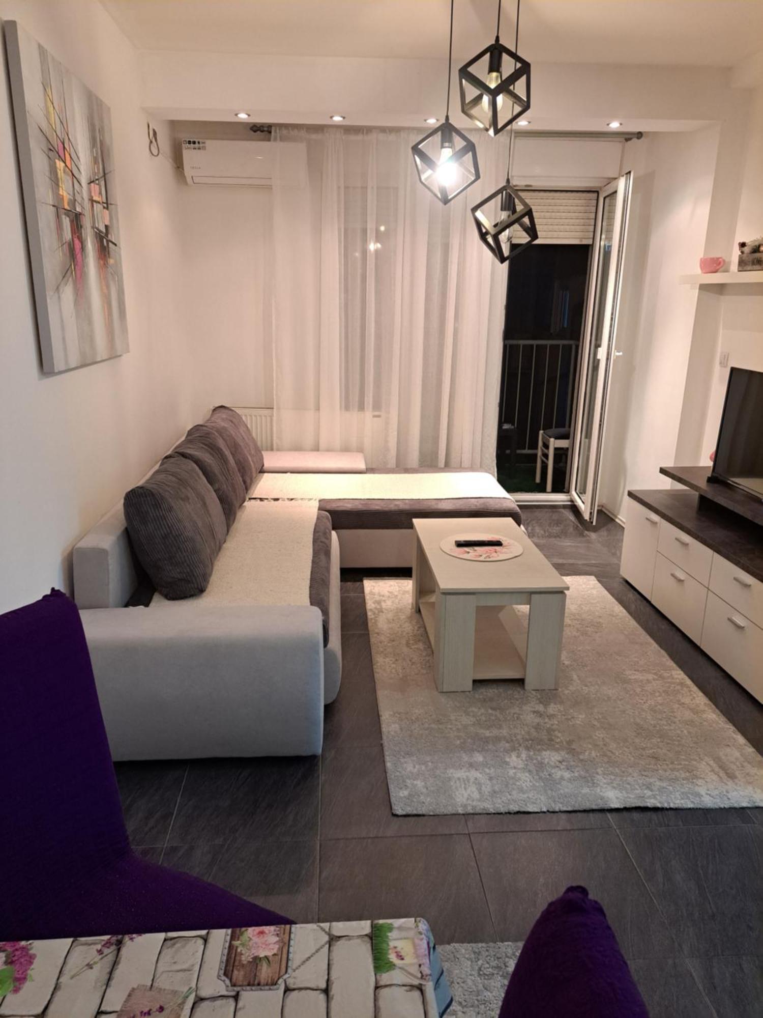 Stan Na Dan 021 Daire Novi Sad Dış mekan fotoğraf
